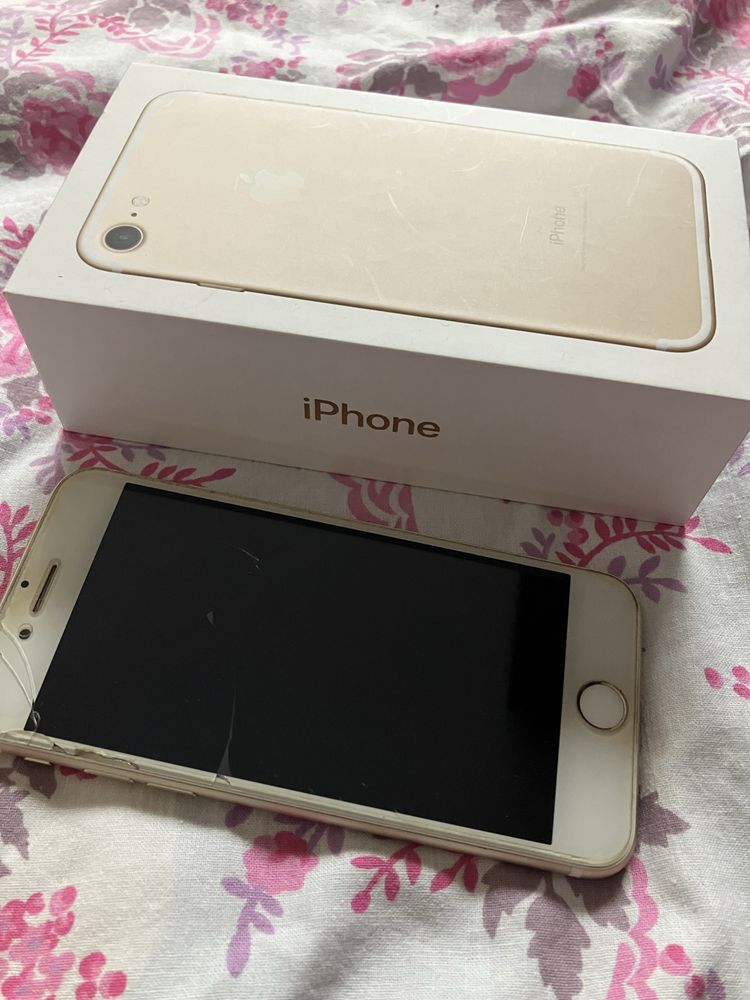 Iphone 7-32 gb….