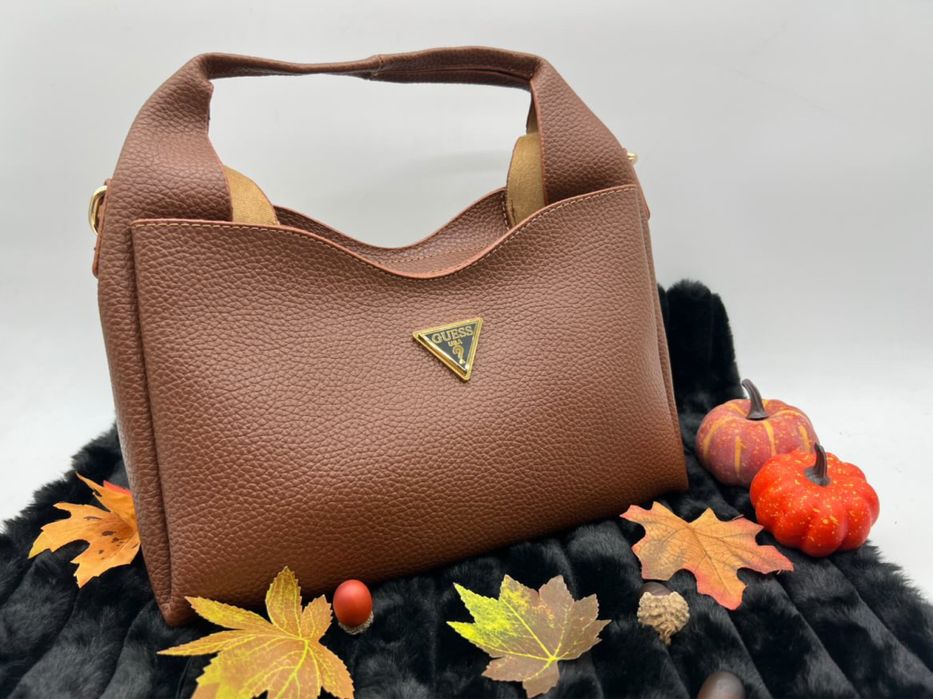 Дамска чанта Guess