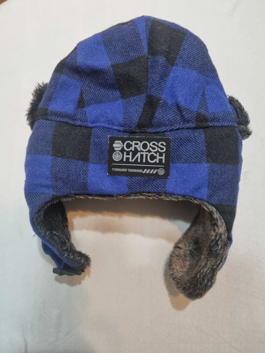 Vand caciula barbat cu urechi, stofa cu lana si blana absolut noua