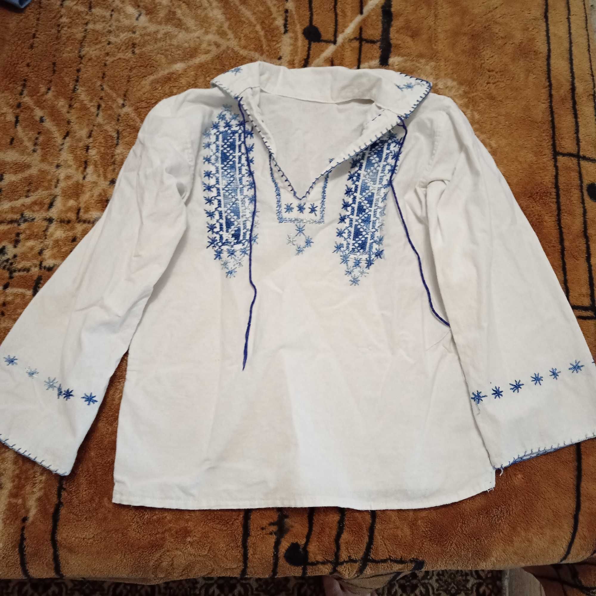 Ie pentru băieți