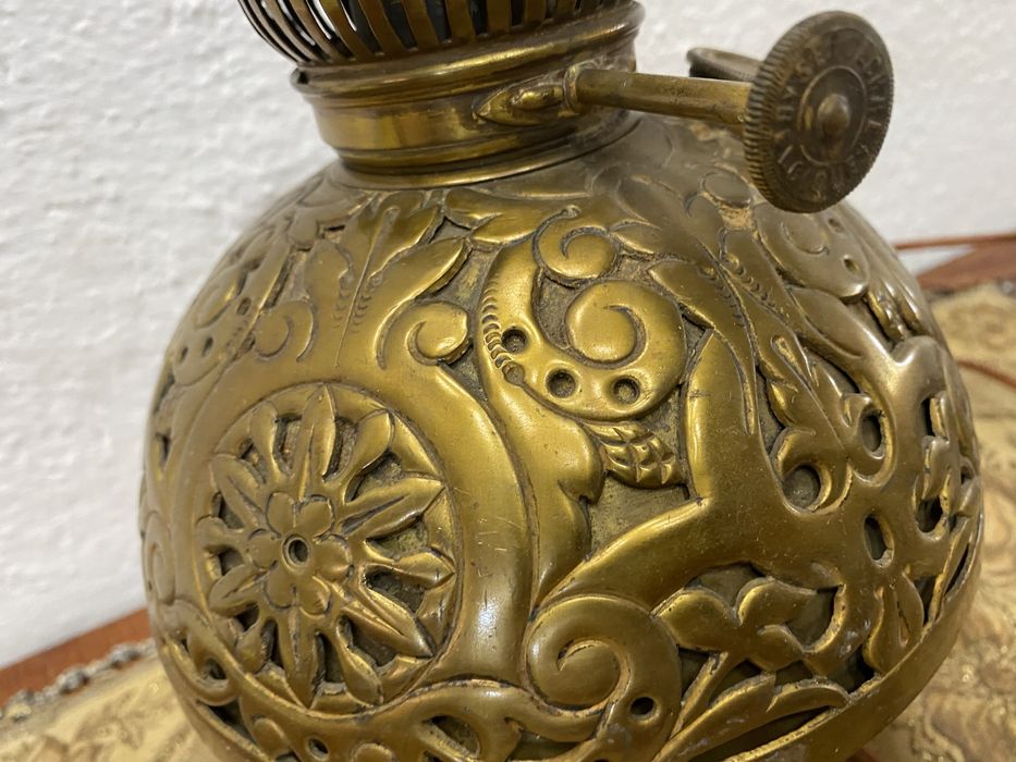 Стара френска лампа от месинг