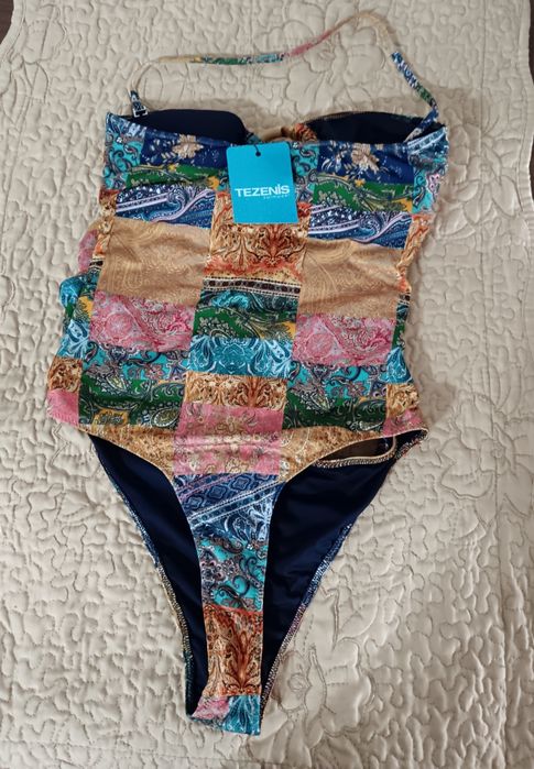 Екстравагантен бански  марка Tezenis. Размер S.