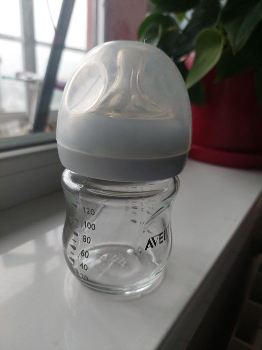 Стъклено шише за хранене Avent Natural  120 ml