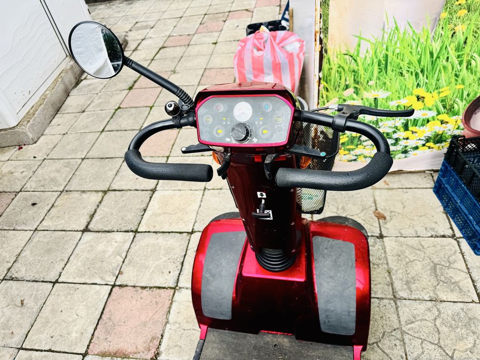 Триколка  червена