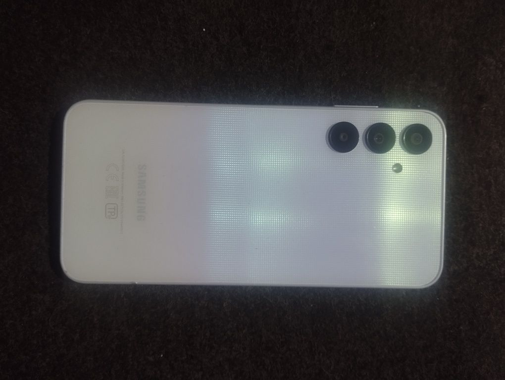 Galaxy A25 5G idealni xolatda
