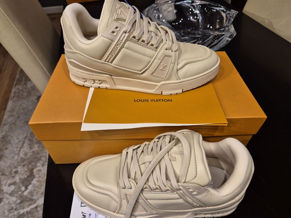 Adidasi dama Luis Vuitton 39