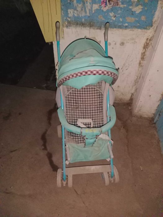 Продам детскую прогулочную коляску состояние хорошее