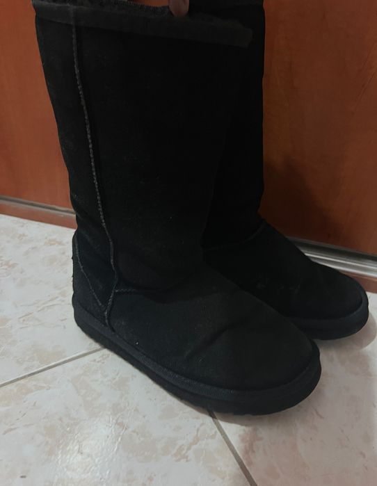 UGG-uri înalte din piele întoarsă