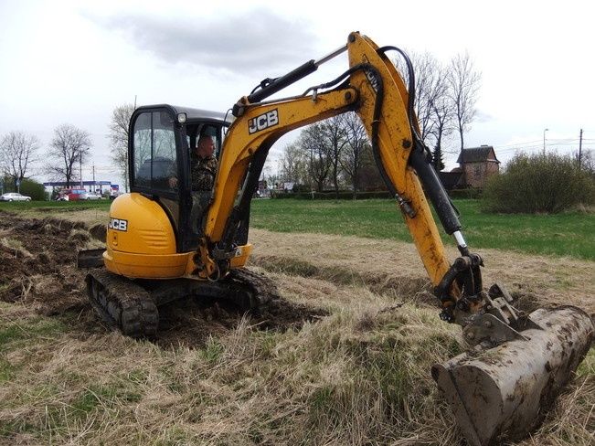 Услуги  аренда мини-экскаватора, гидромолота,  минипогрузчика,  ямобур