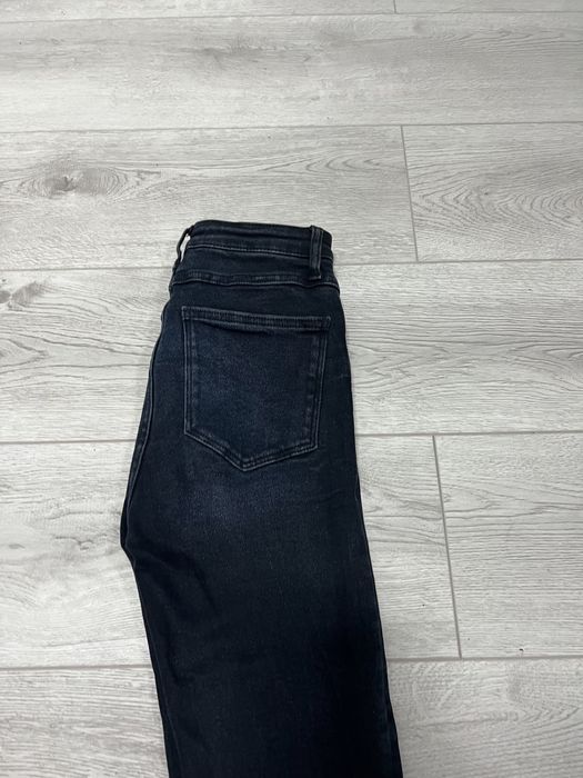 Дънки на Zara носени по веднъж