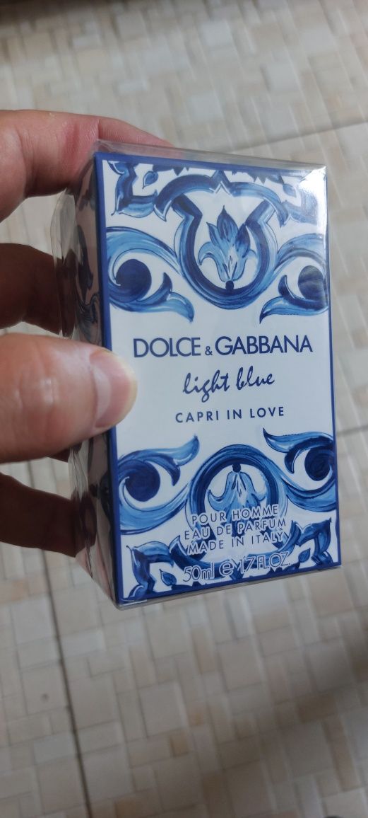 Dolce Gabbana Light Blue Capri în Love pour homme