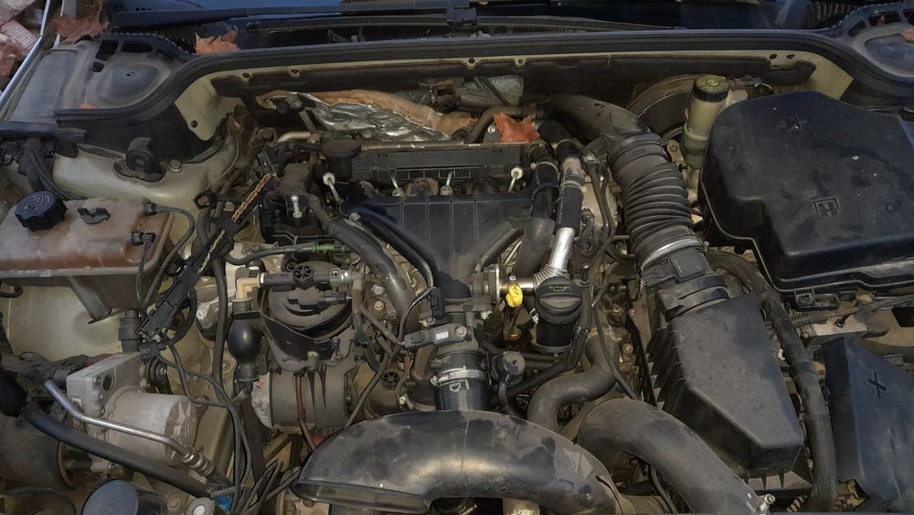 Пежо 407 2.0 хди 136 коня дизел НА ЧАСТИ