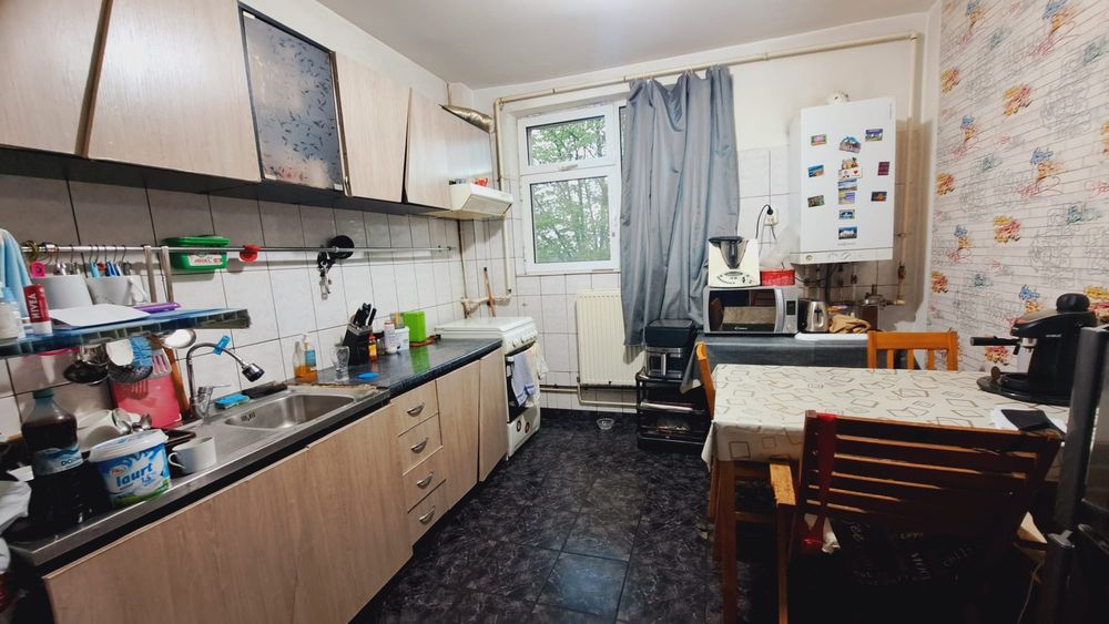 apartament de vanzare Ap. 3 camere sup 75mp