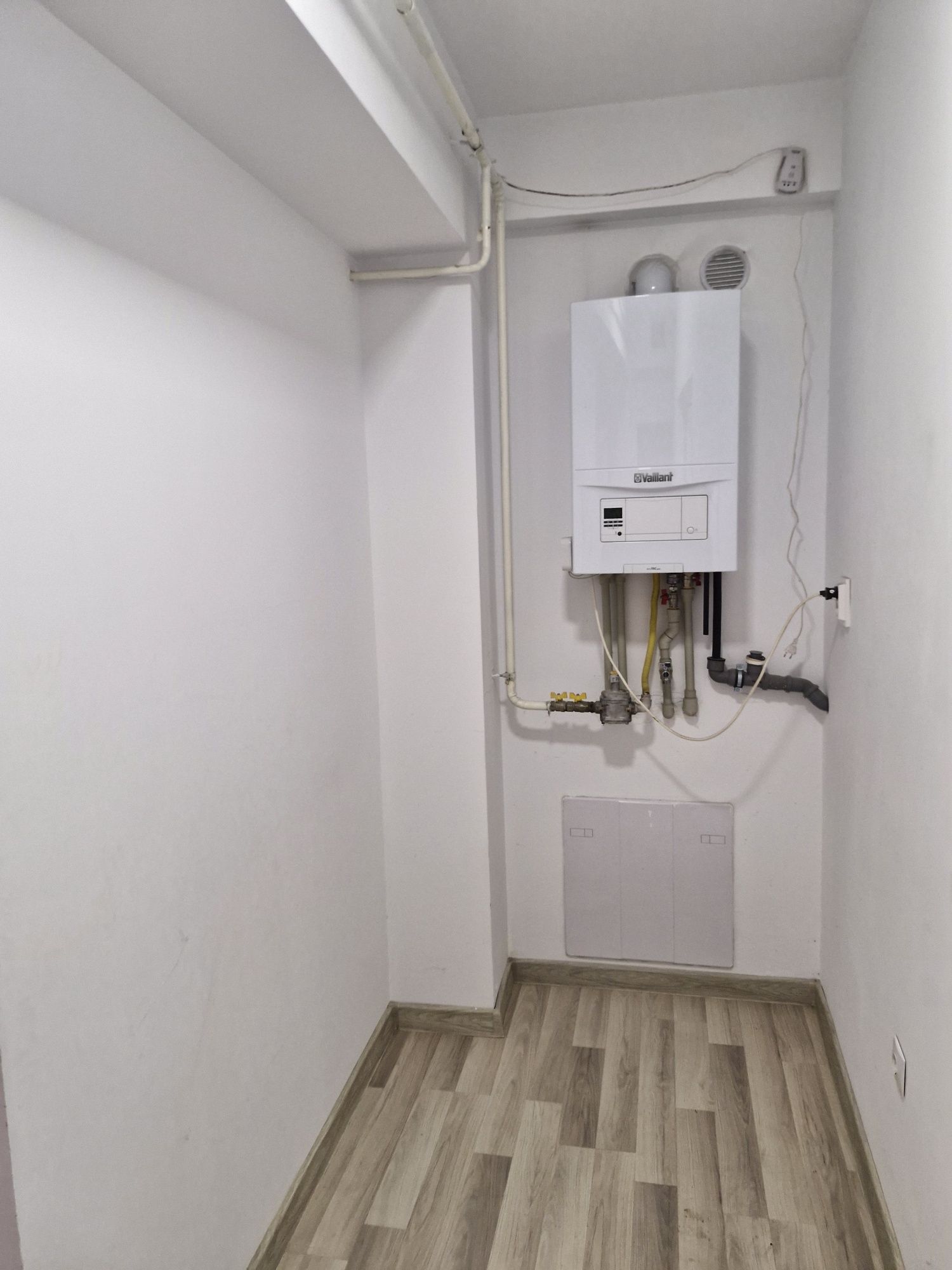 Spatiu comercial (birou,cabinet)