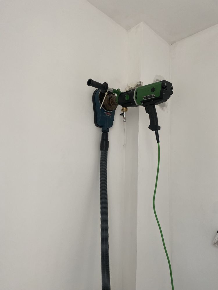 Găuri Profesionale în Beton, Cărămidă, BCA – Curat și Rapid!