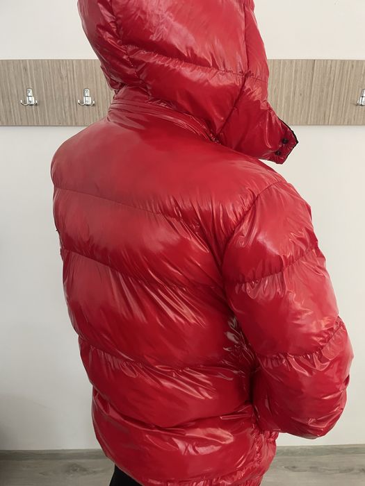 Geaca Moncler originala Model Red Label de vamzare