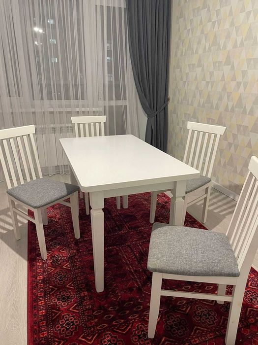 Продам кухонный стол