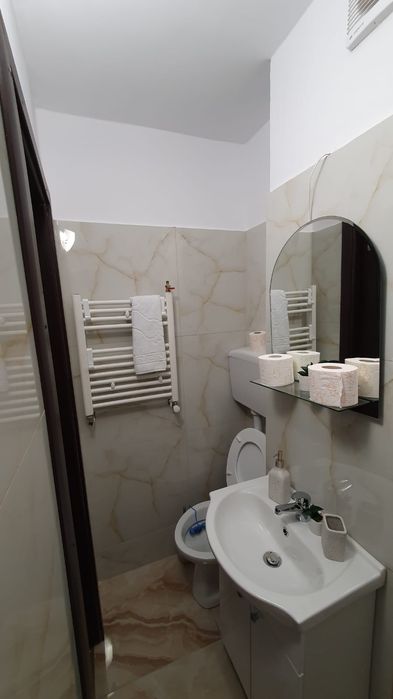 Particular Garsoniera mobilata,utilata complect, Tractorul -Coresii