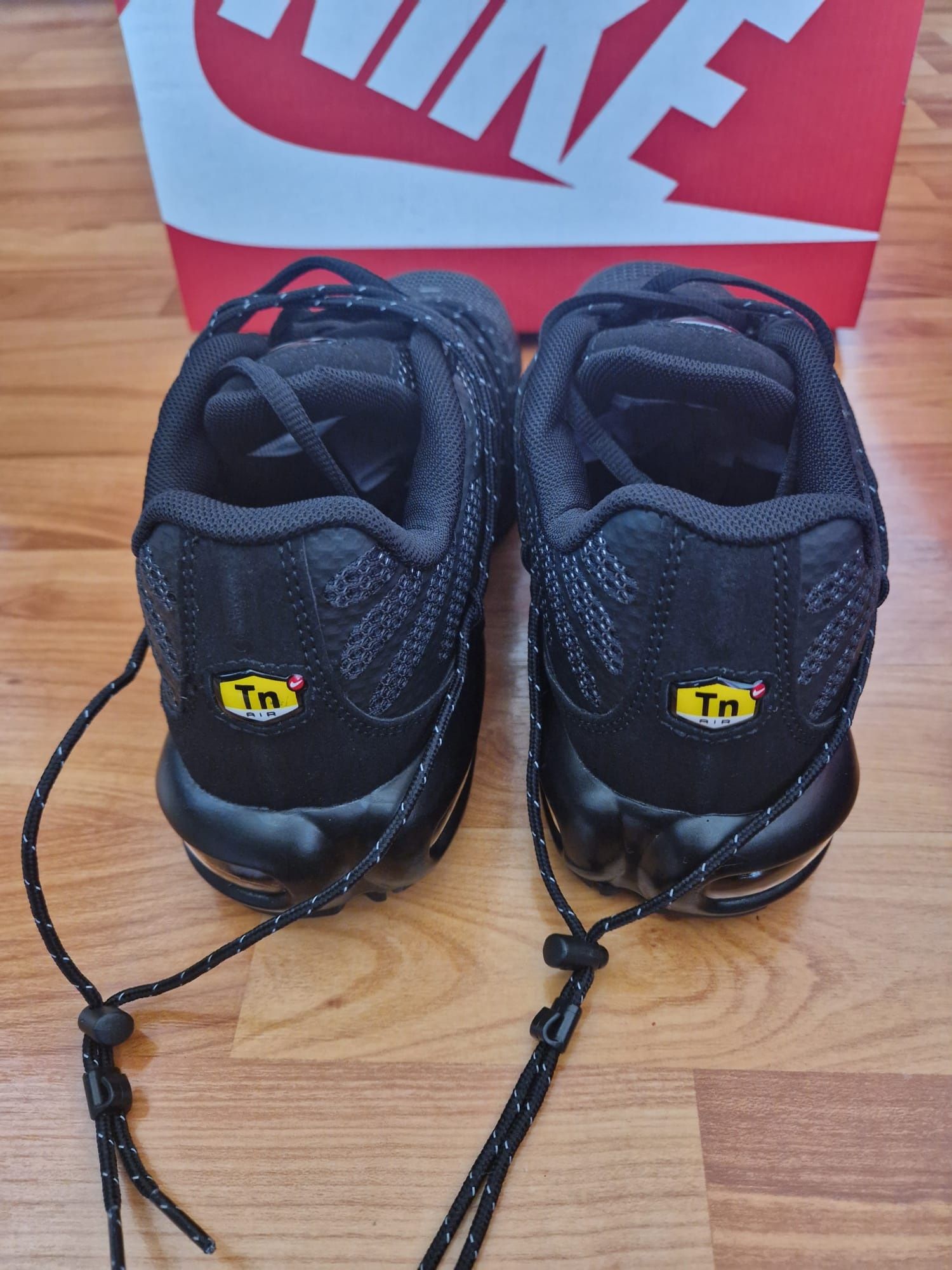 Adidași Nike utillity original