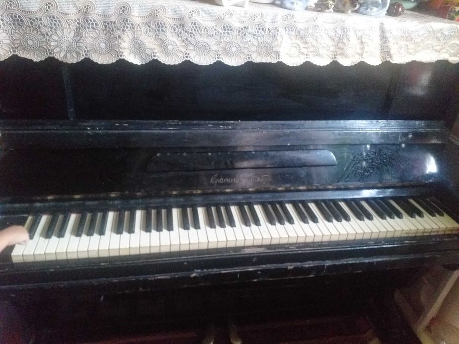 Пианино октобер сифати зор