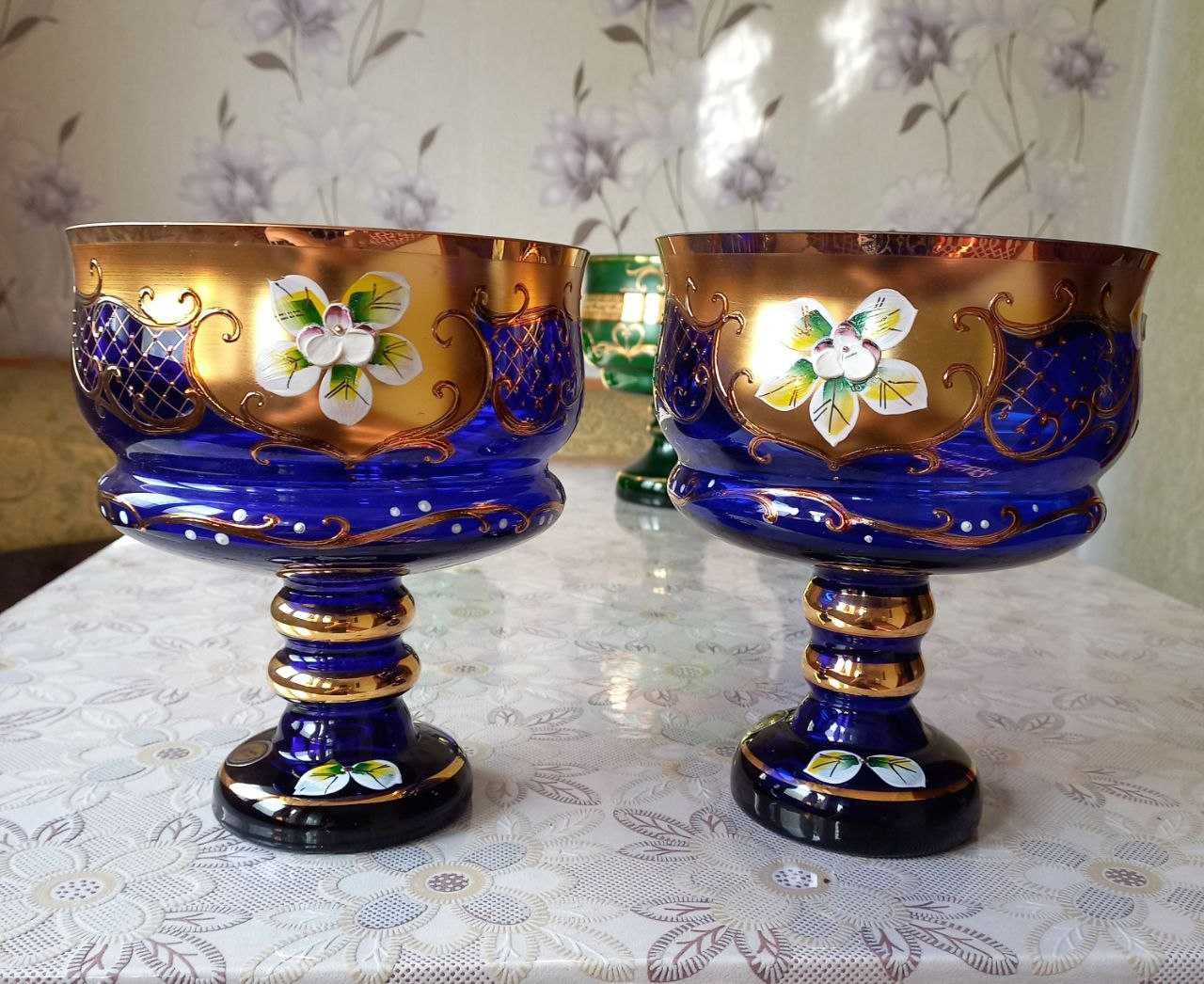 Продаются Богемские вазы