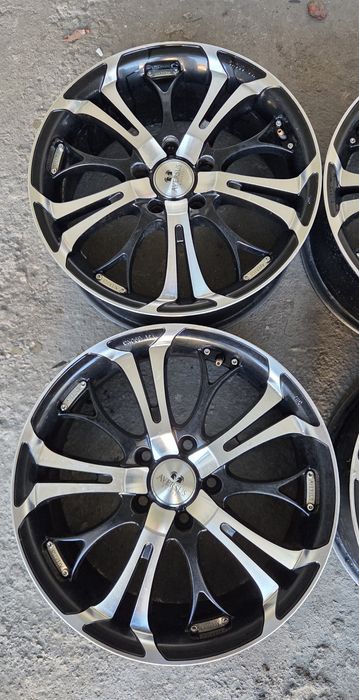 5x114.3 17 Aversus Weels