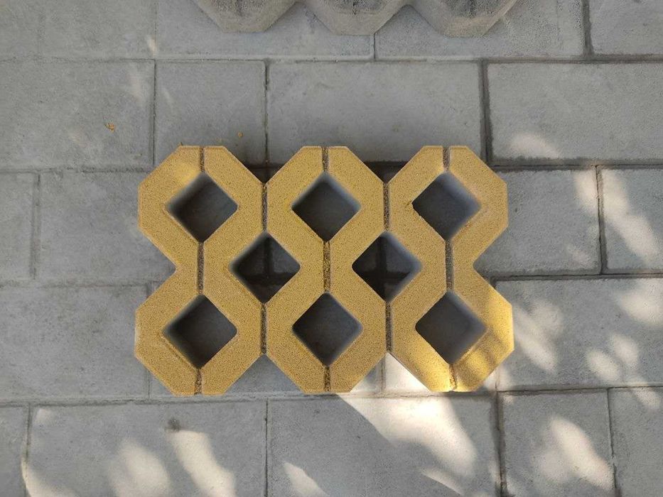 Газонный Решетка