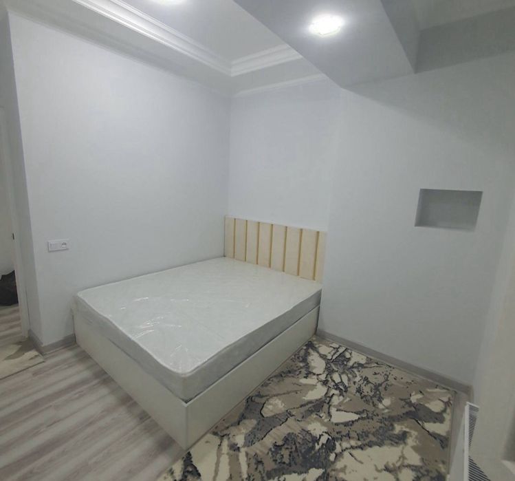 Яккасарой  Касмановитлар метро якинда ижарага квартира бор