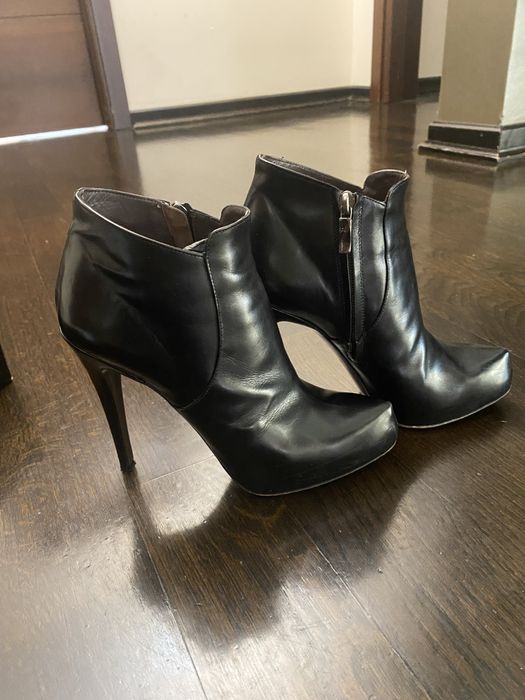 Botine din piele neagra BALDININI marimea 37