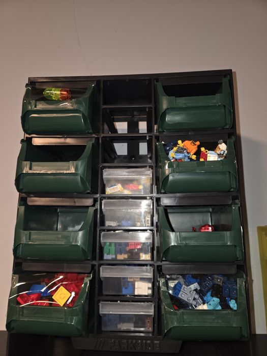 Lego piese si minifigurine