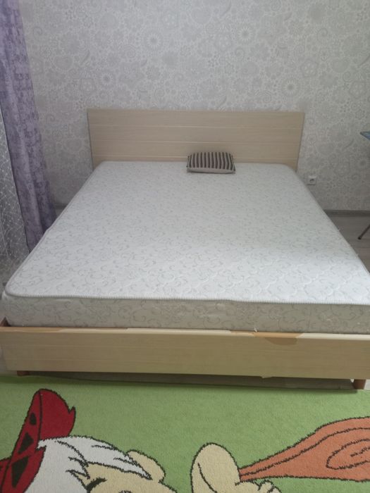 Продаётся двухспальная кровать