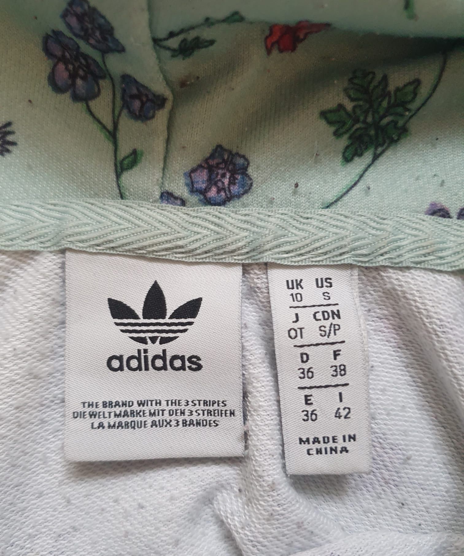 Hanorac Adidas ediție limitată