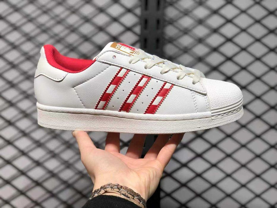 Оригинални кецове * ADIDAS SUPERSTAR Christmas Cloud * EU40
