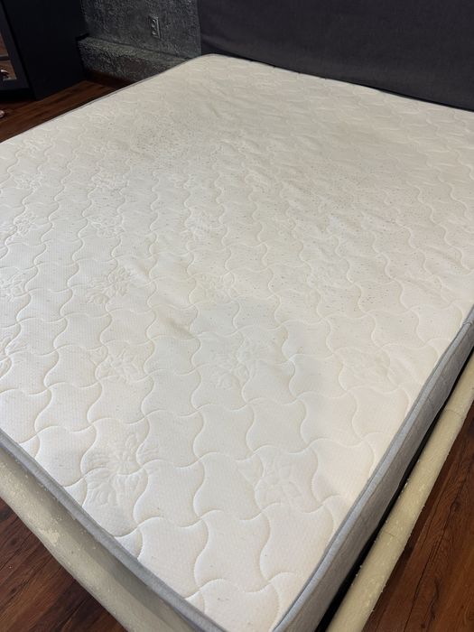 Продам Матрац двухспальный