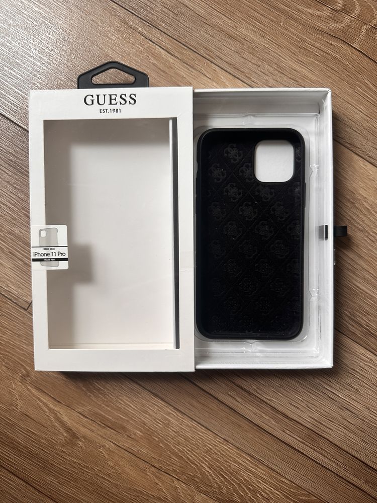 Кейс на Guess Iphone 11 Pro