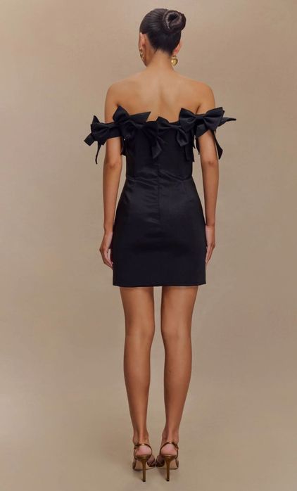 Черна вечерна рокля MESHKI – XS (нова, с етикет)