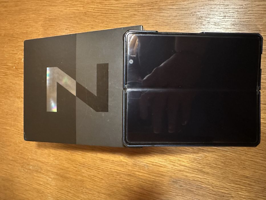 Vand samsung  galaxy fold 3