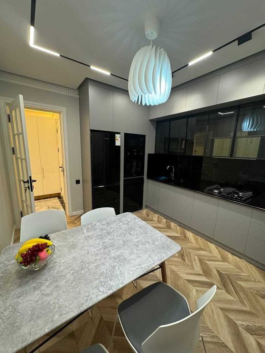 ЖК"Xon Saroy" Юнусабад метро ТЦ Мегапланет рынок универсам новая