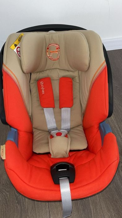 Vând scoică auto Cybex Aton 5!