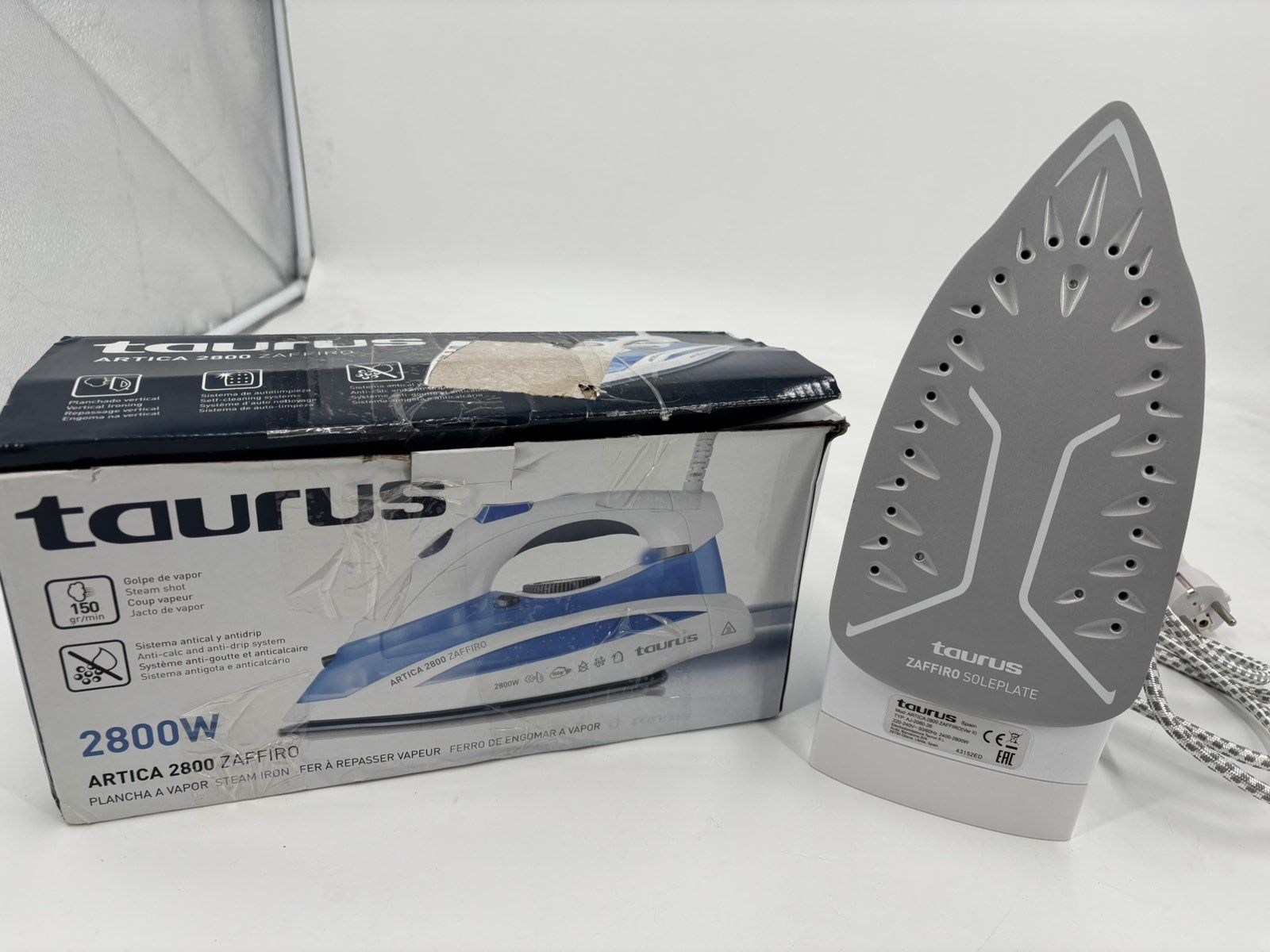 Чисто нова парна ютия TAURUS 2800w