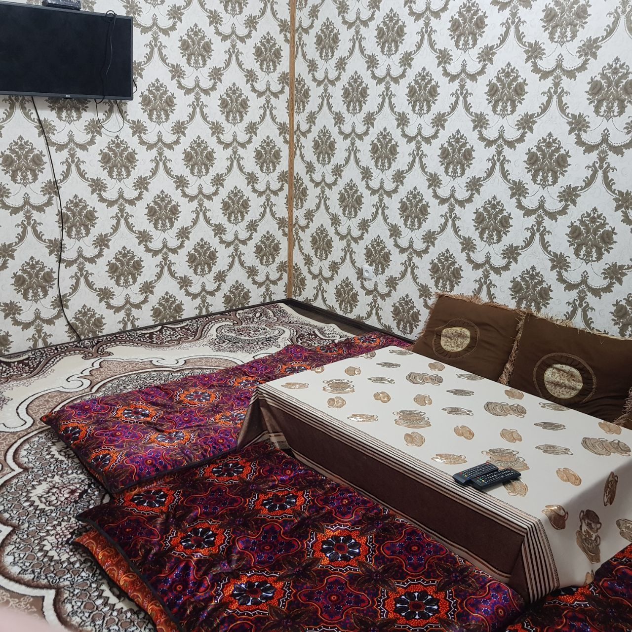 Guliston shahar markazida 2 xonlai kvartira ijaraga beriladi oilaga