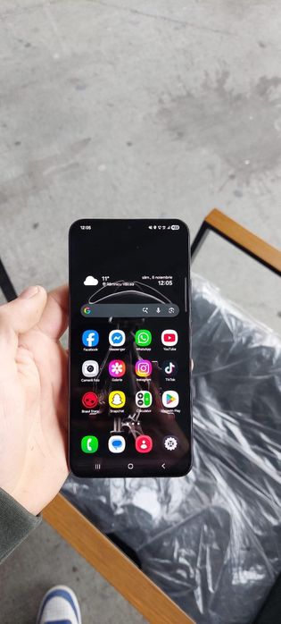 Samsung galaxy s22 plus