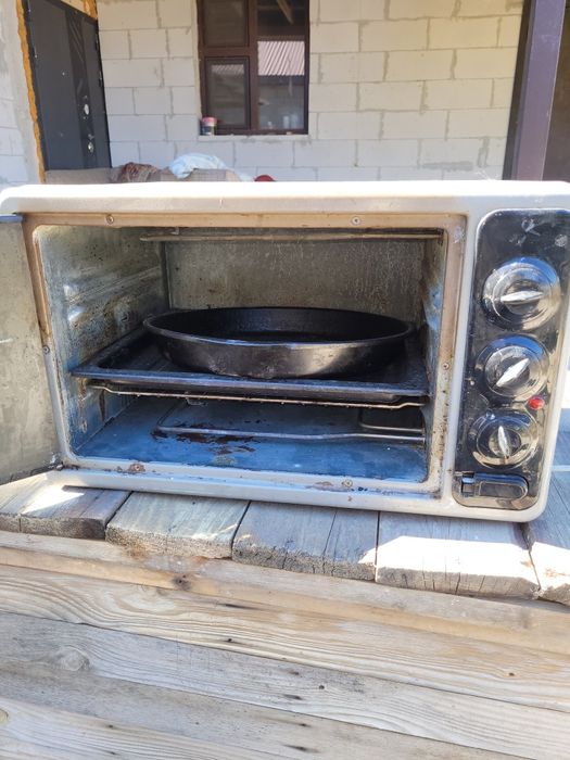 Продам электро духовку производства турция  большая