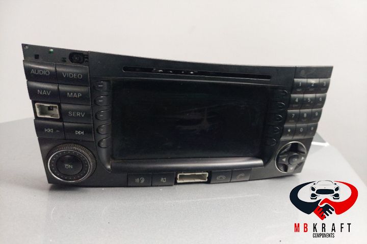 Radio navigatie mare  A2118276242 A 211 827 62 42 Mercedes-Benz E-Cla