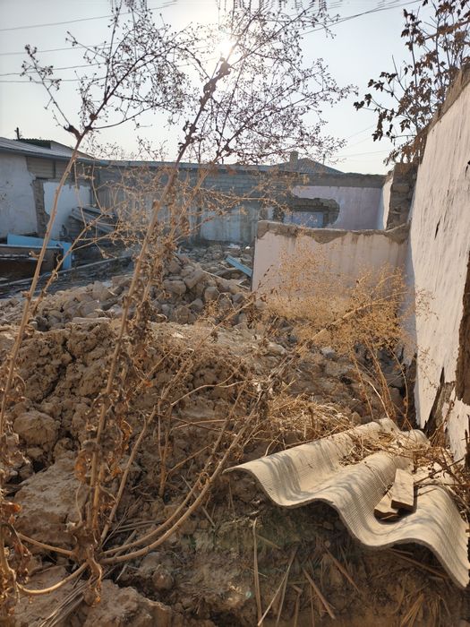 2 sotik yer sotiladi