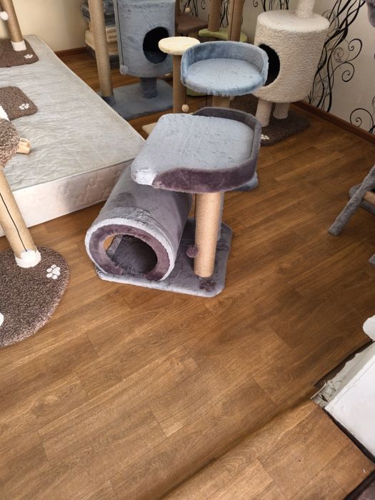 Домик Теди полукруг. Когтеточка кошки. Зоодомики