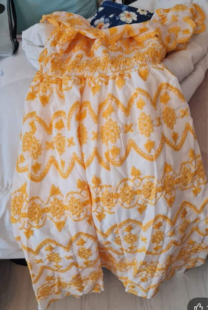 Дамска рокля с паднали рамене