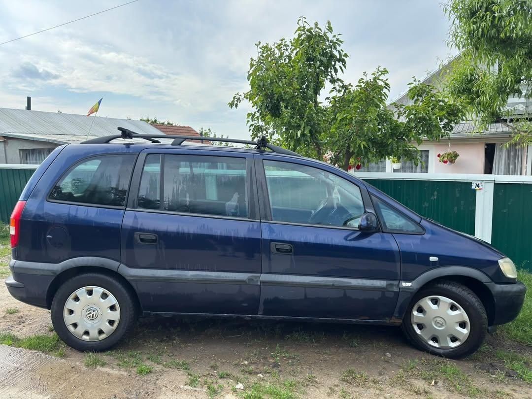 Opel Zafira din 2000