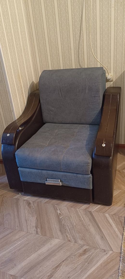 Диван Кресло Б/У