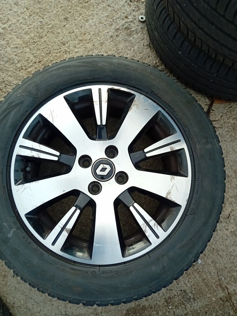 Jante aliaj Renault Captur an 2018 205 60 R16 cu cauciucuri de iarnă